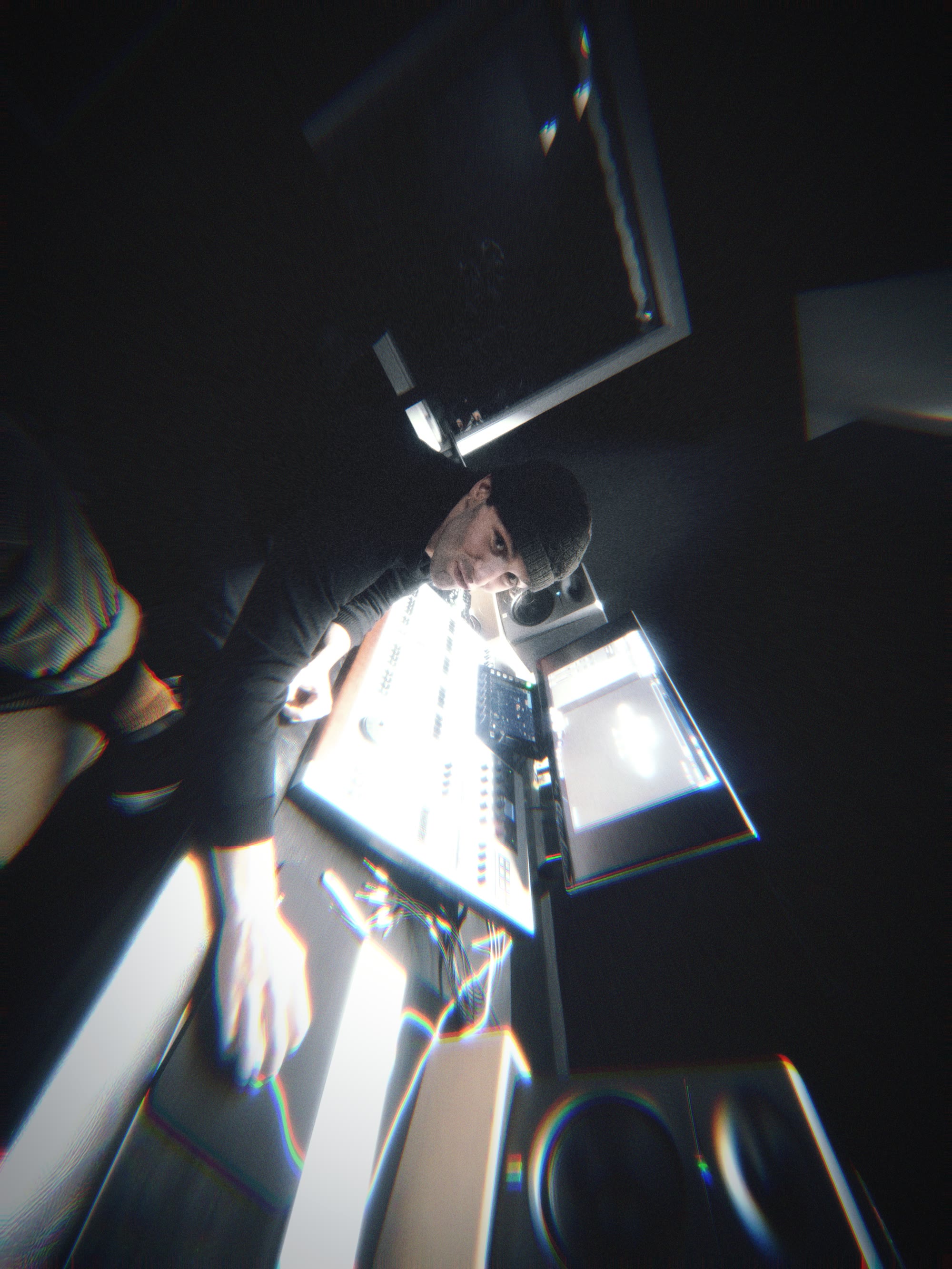 Felix, command booth